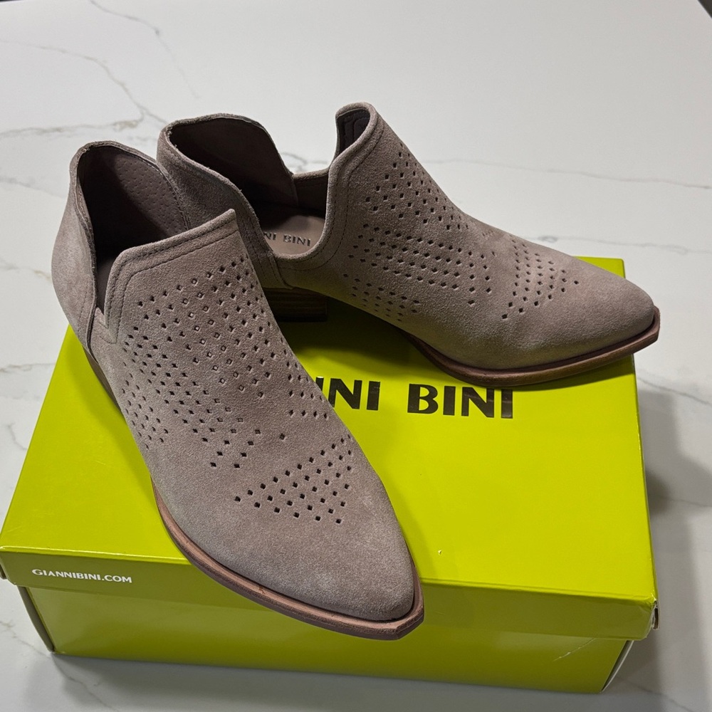 Gianni Bini Taupe Suede Ankle Booties